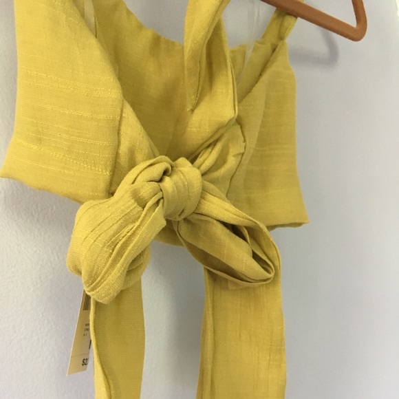 Forever 21 halter tie crop top - Picture 3 of 7